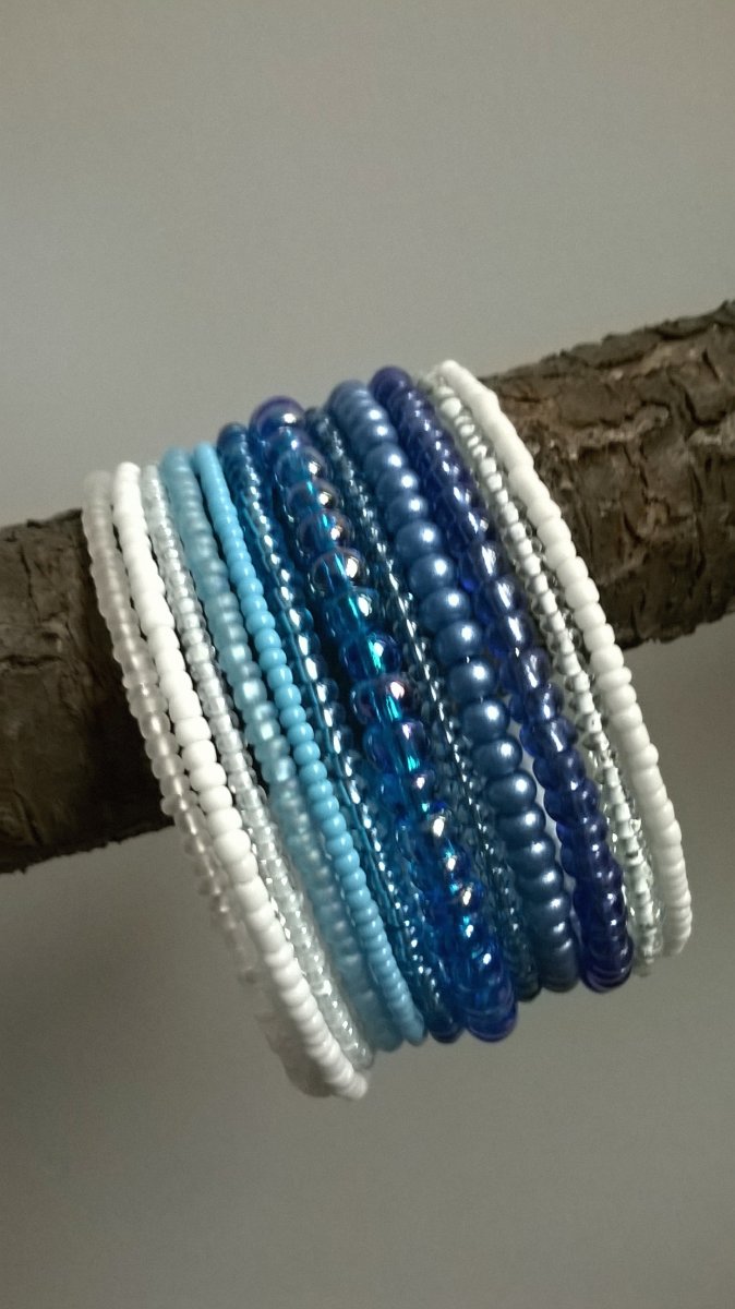 Náramek modro - bílý