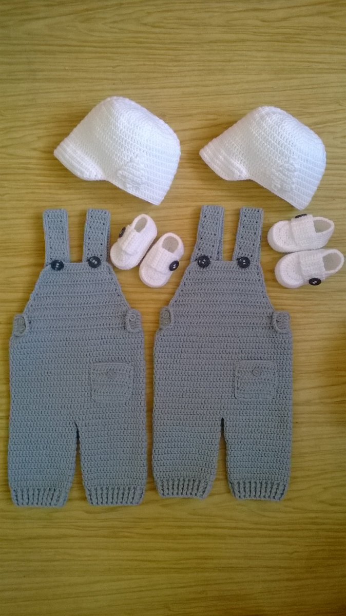 Háčkovaná soupravička pro dvojčátka vel.62/68