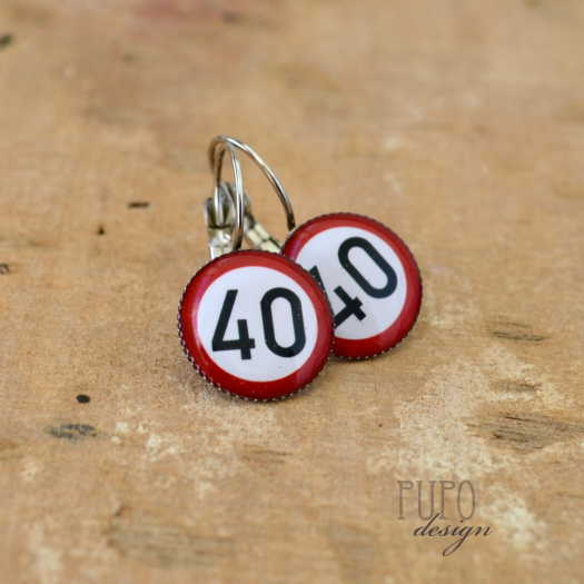 40............., závěsné naušničky