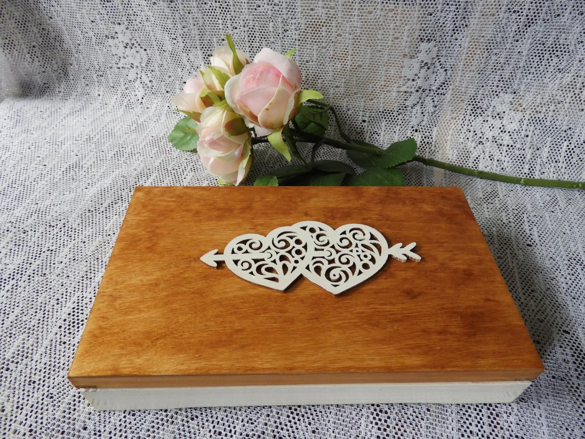 Krabička dárková, svatební filgránová srdce