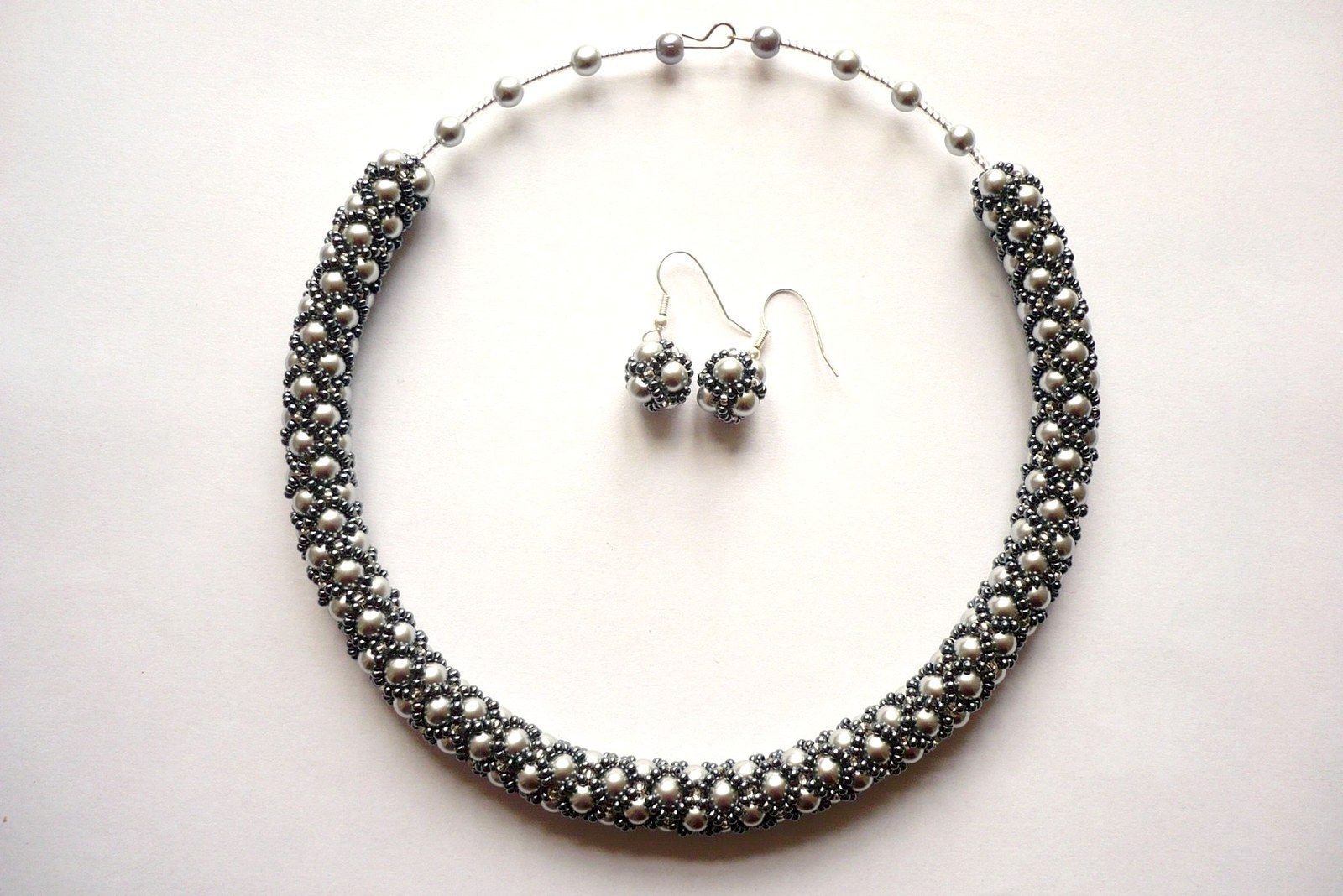 Elegantní náhrdelník + náušnice