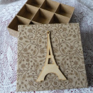 Krabička s Eiffelovkou