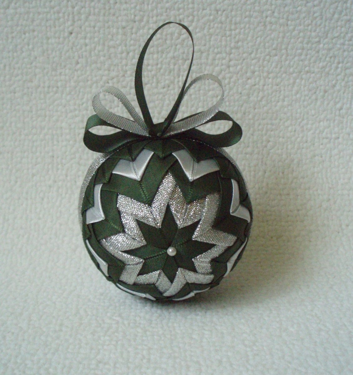 Koule zelenostříbrná