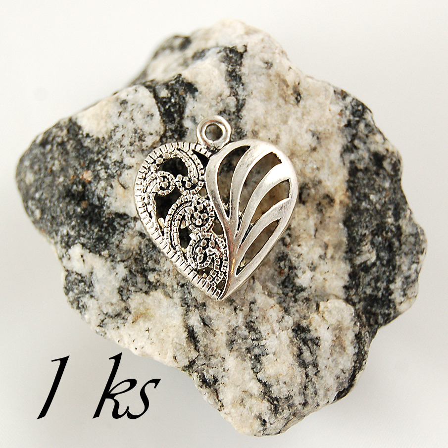 Ozdobné srdce, stříbrná barva (02 0125)