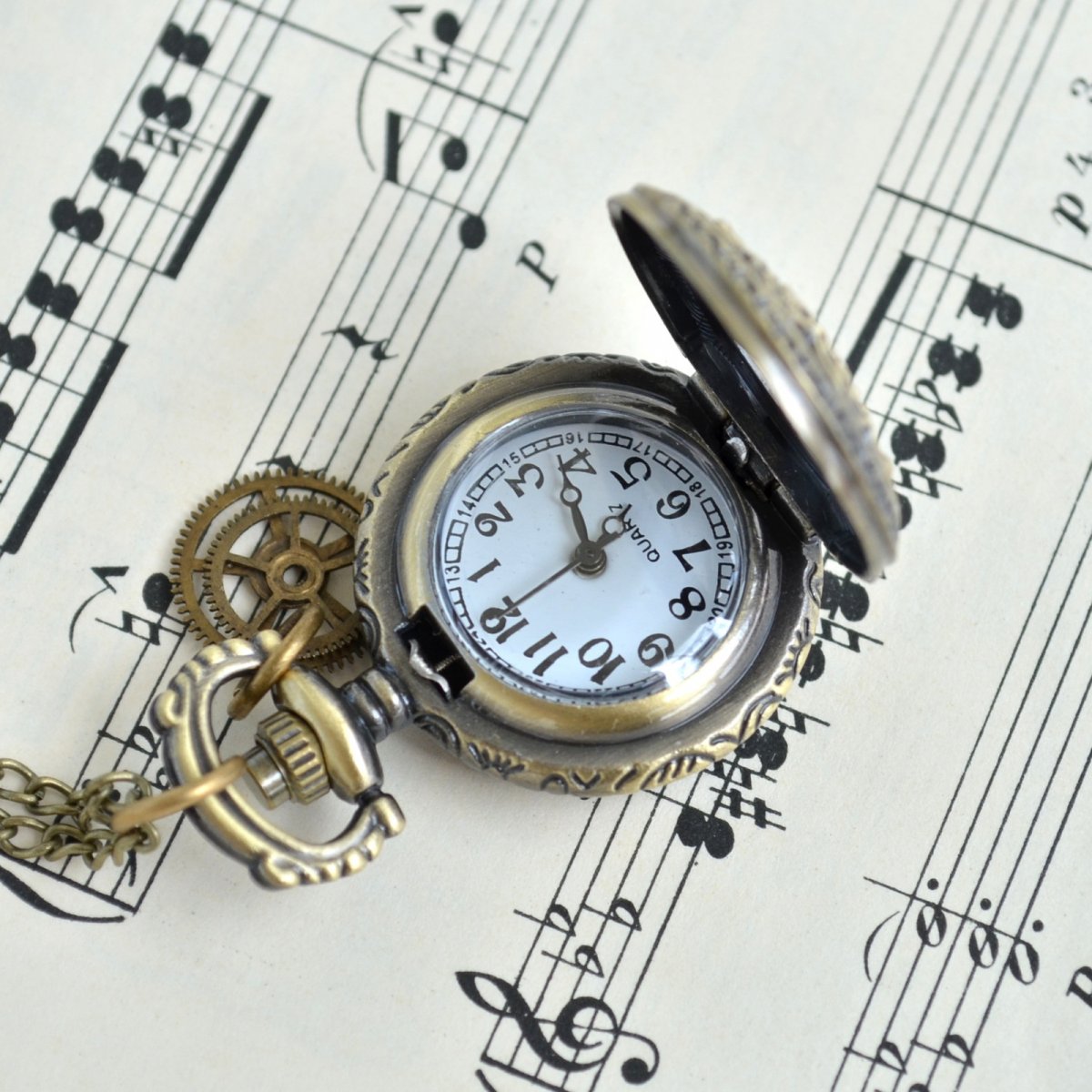 DÁMSKÉ HODINKY NA KRK, hodinkový náhrdelník