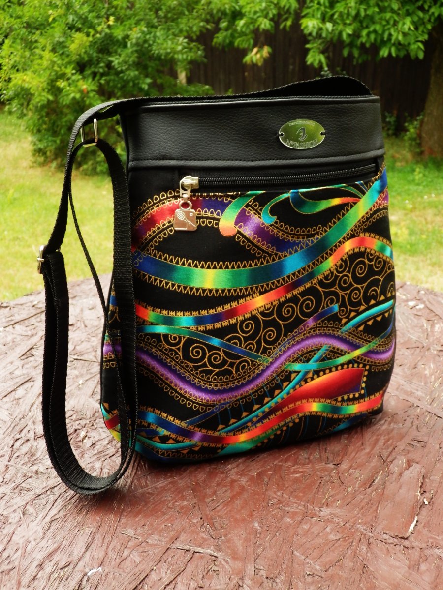 Vendulka - Lumina červená. Taška na vše potřebné.