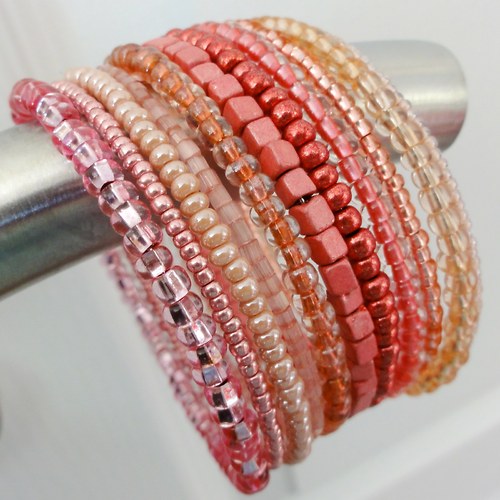 Starorůžový s červenou