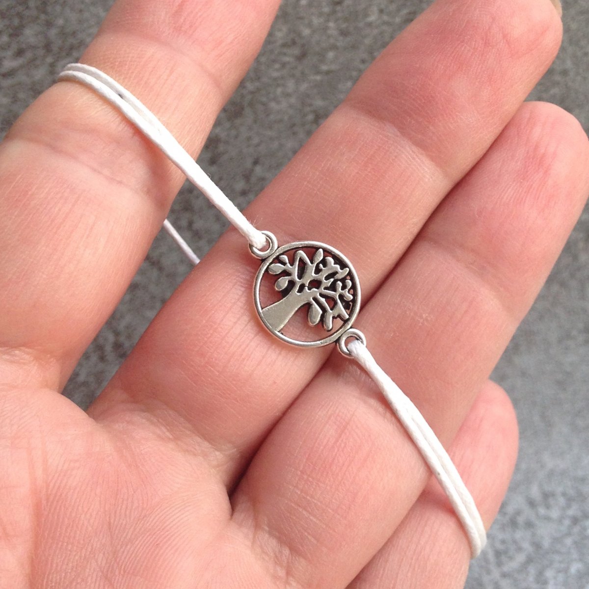 Strom života - bílý náramek