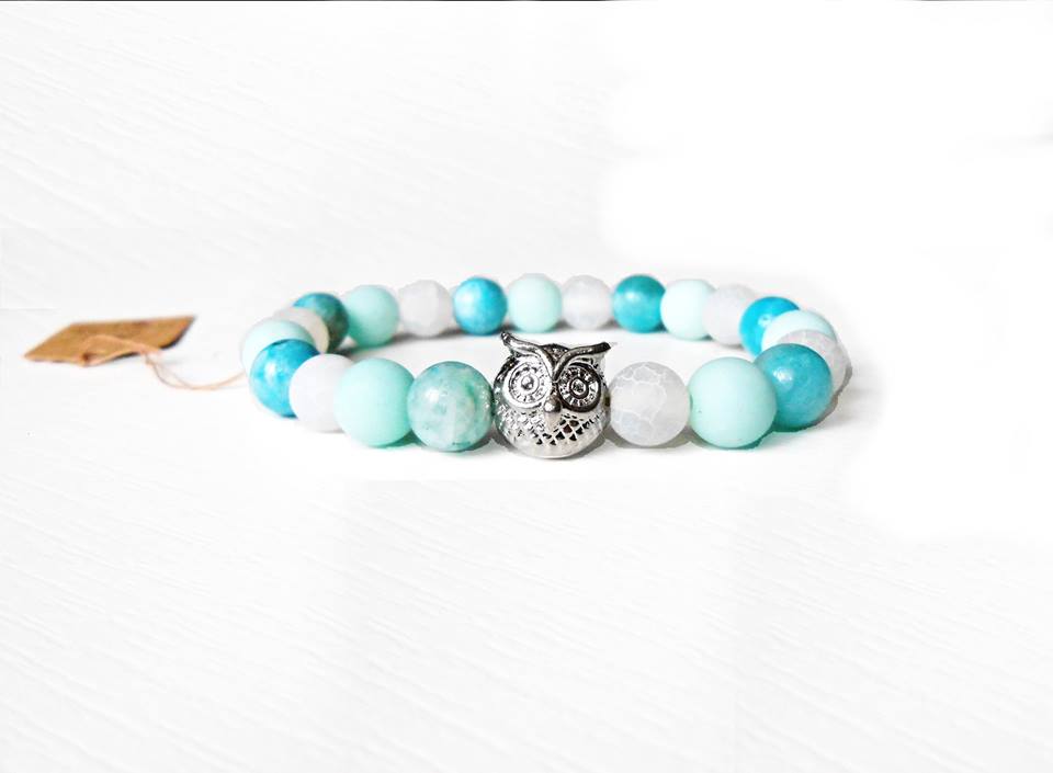 Náramek z achátu, amazonitu a hemimorfitu se sovou