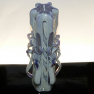 Řezaná svíčka - bílo-fialová se srdíčky