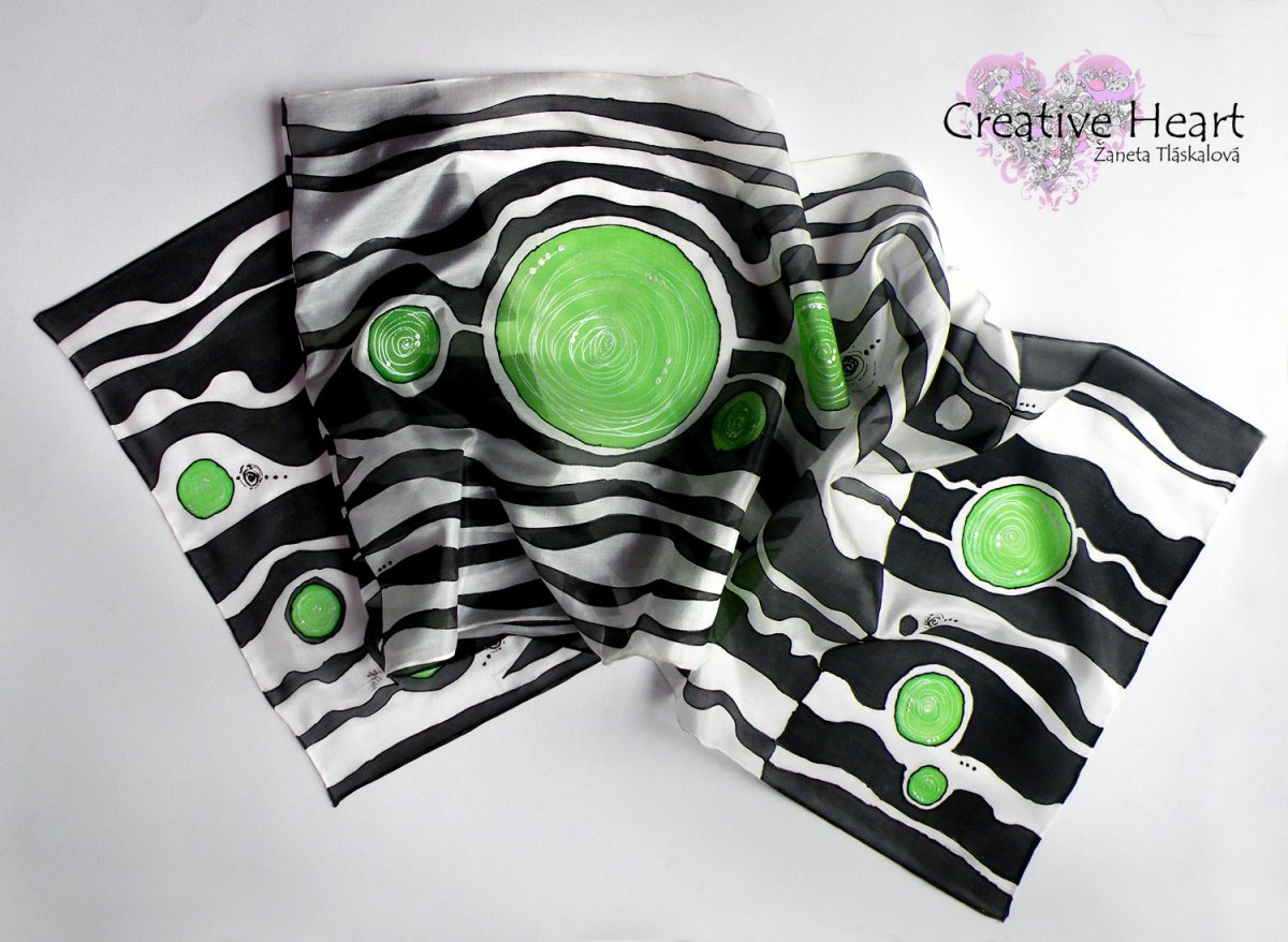 Hedvábný šál LINIE a KRUHY - zelená