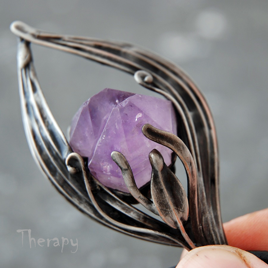 Krystálie ametystová