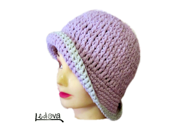 Teplý zimní klobouček s květinou