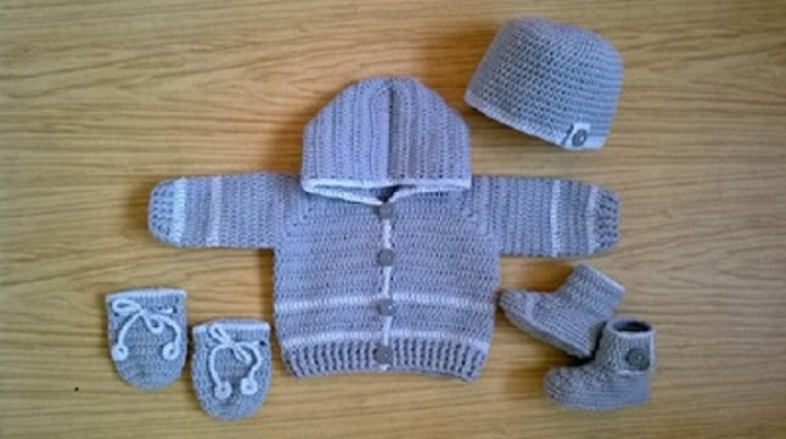 Háčkovaná soupravička