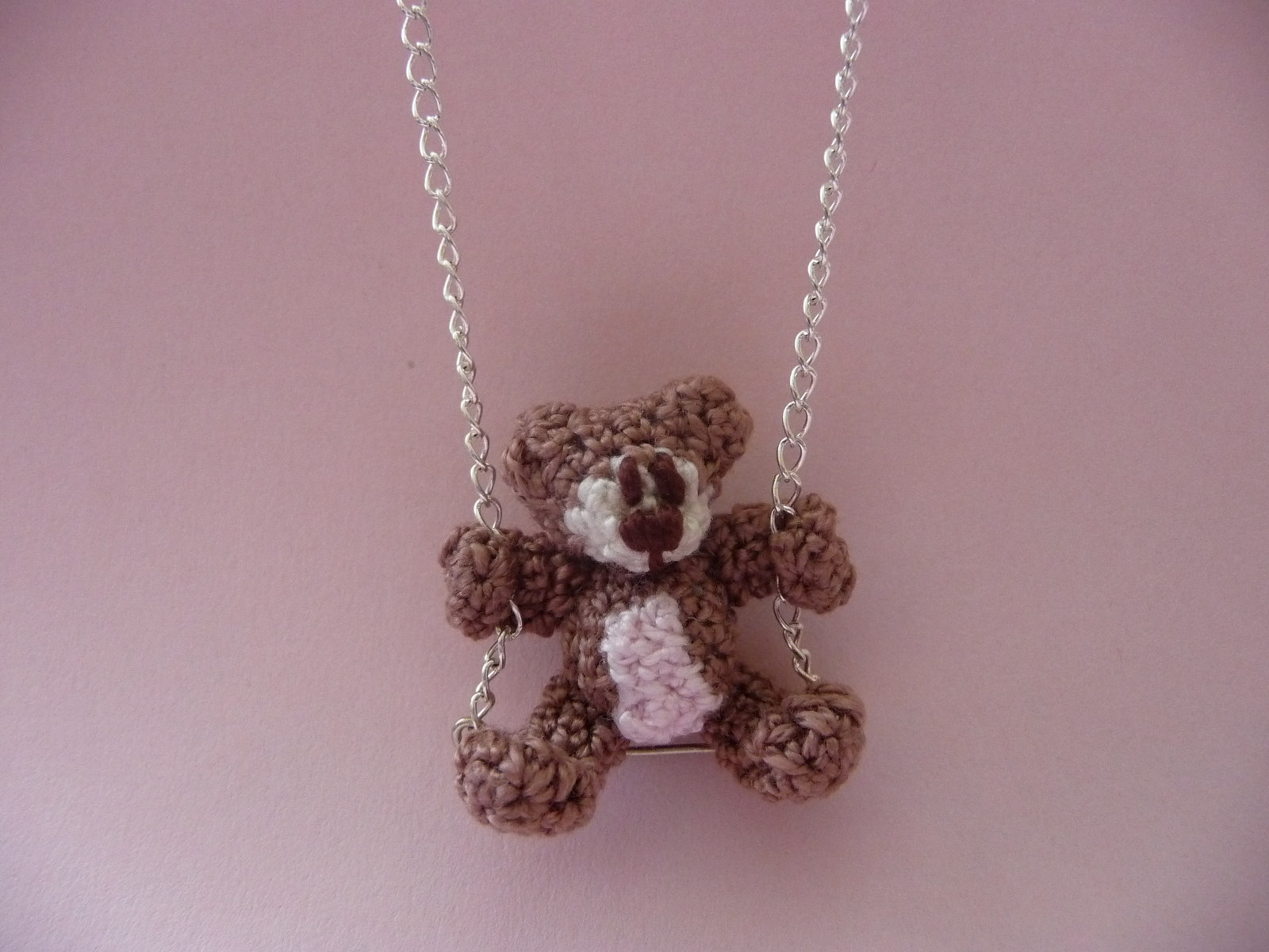 Medvídek na houpačce