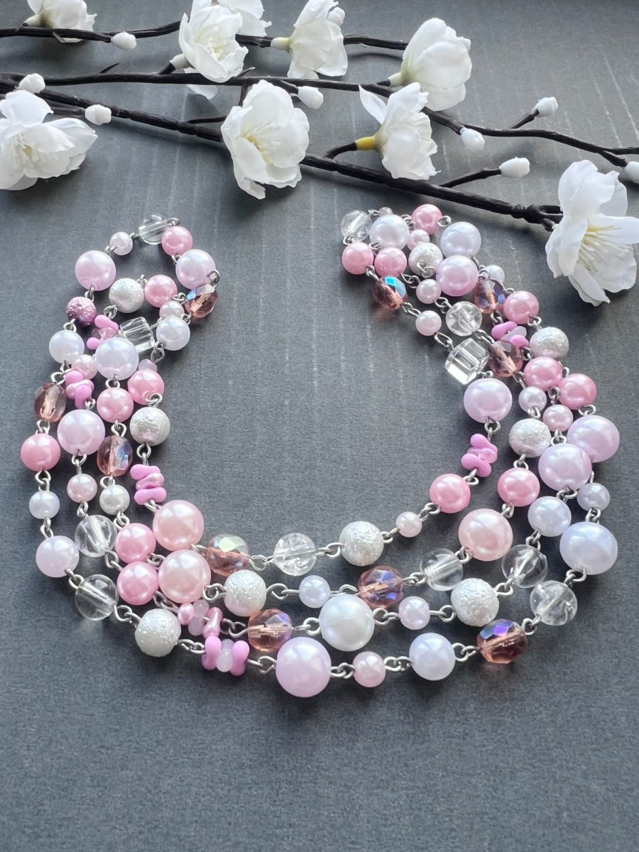 Růžové perlové korále