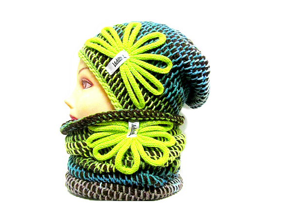 SOUPRAVA ČEPICE A NÁKRČNÍKU S APLIKACEMI 