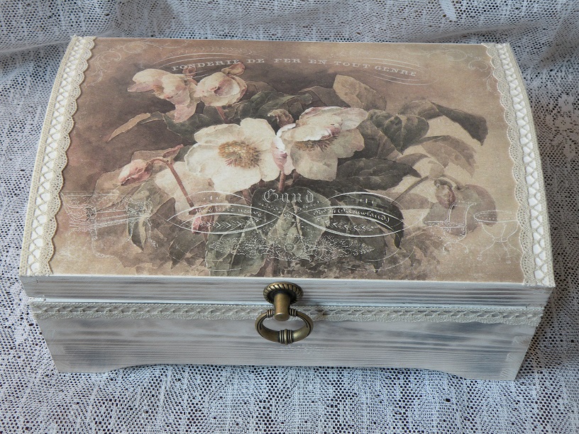 Originální truhla,šperkovnice - vintage s krajkou