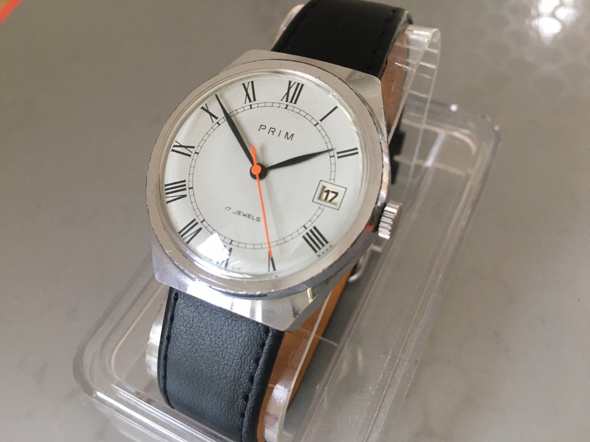 Náramkové hodinky PRIM z roku 1982 s datumem