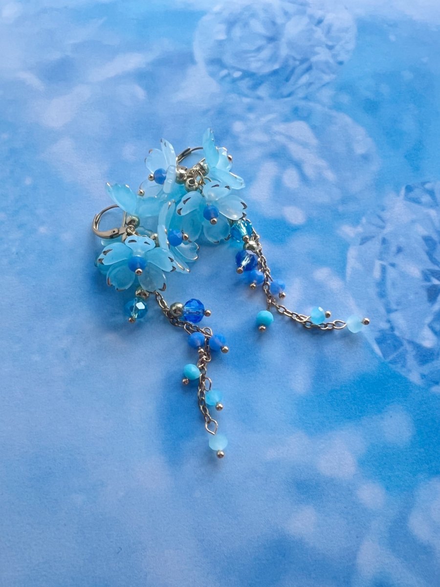 Světle modré květy - náušnice