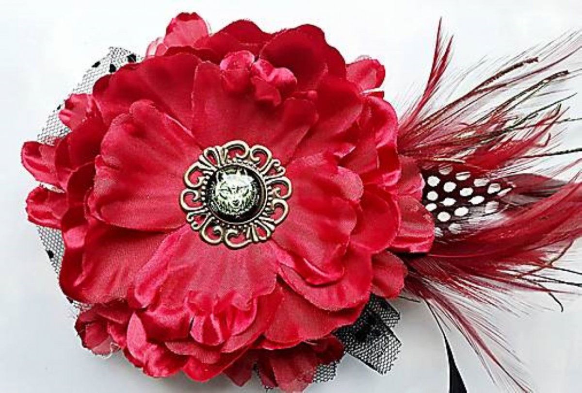 Ozdoba do vlasov-Vlk