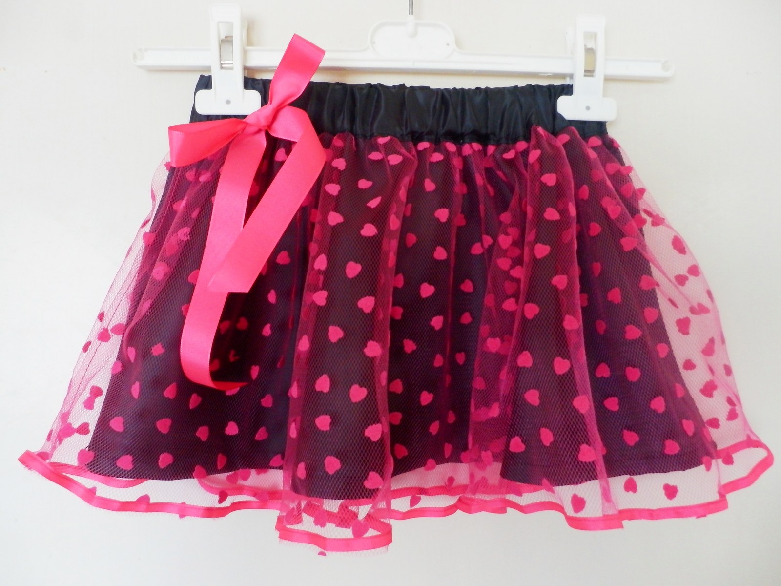 BÁJA - tylová sukně pro holčičky plná srdíček