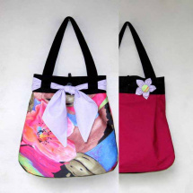  Květovaná - fialovočervená OBOUSTRANNÁ taška 2v1