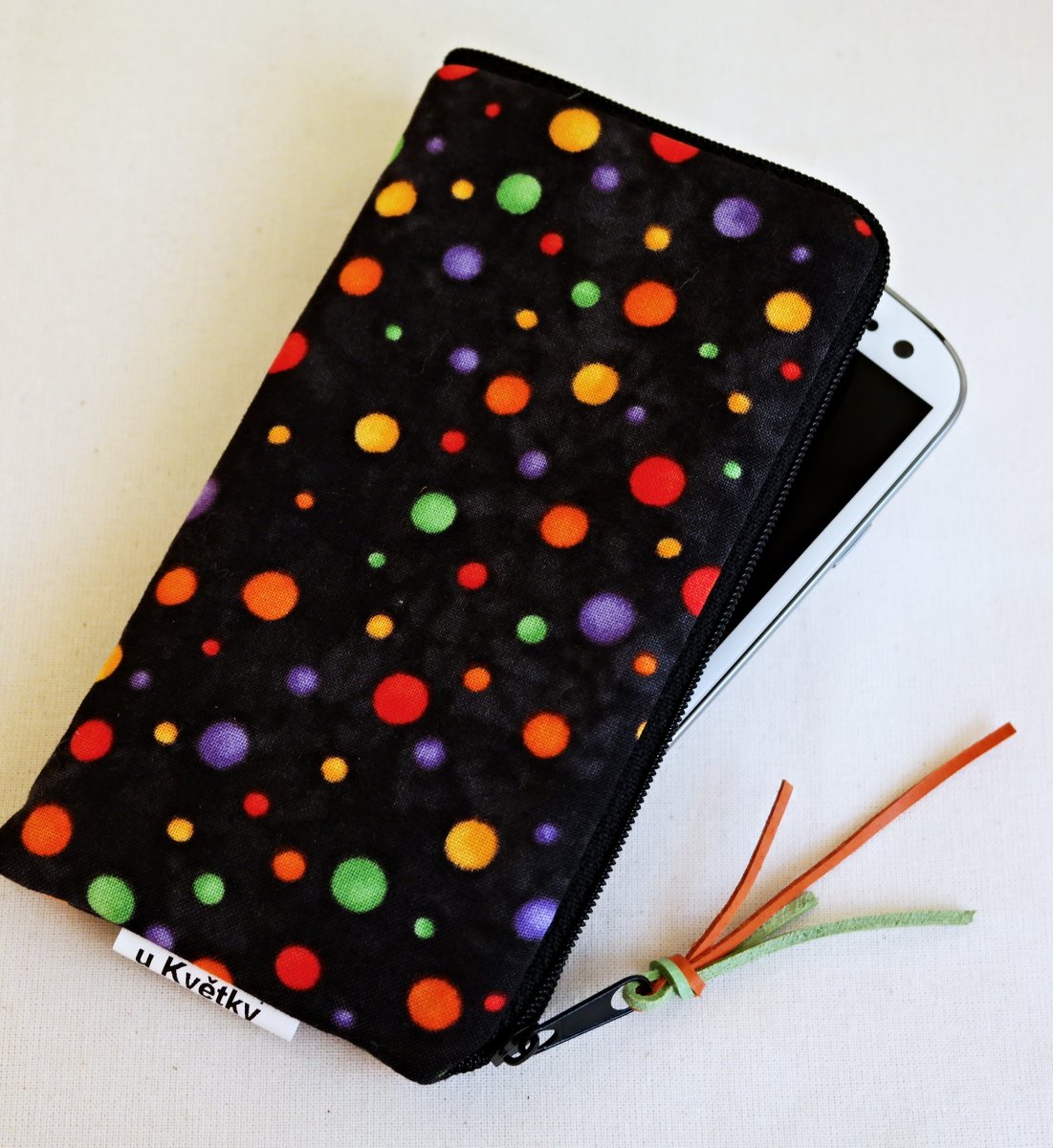 BAREVNÉ PUNTÍKY - zakázka