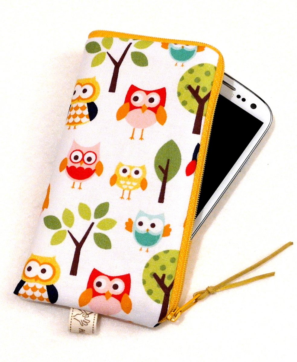 BAREVNÉ SOVIČKY NA BÍLÉ  - obal na mobil