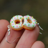Barevné donuty