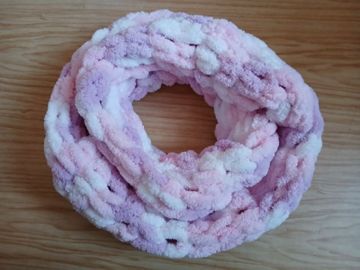Měkký pletený nákrčník puffy - bílá-růžová-fialová SLEVA 