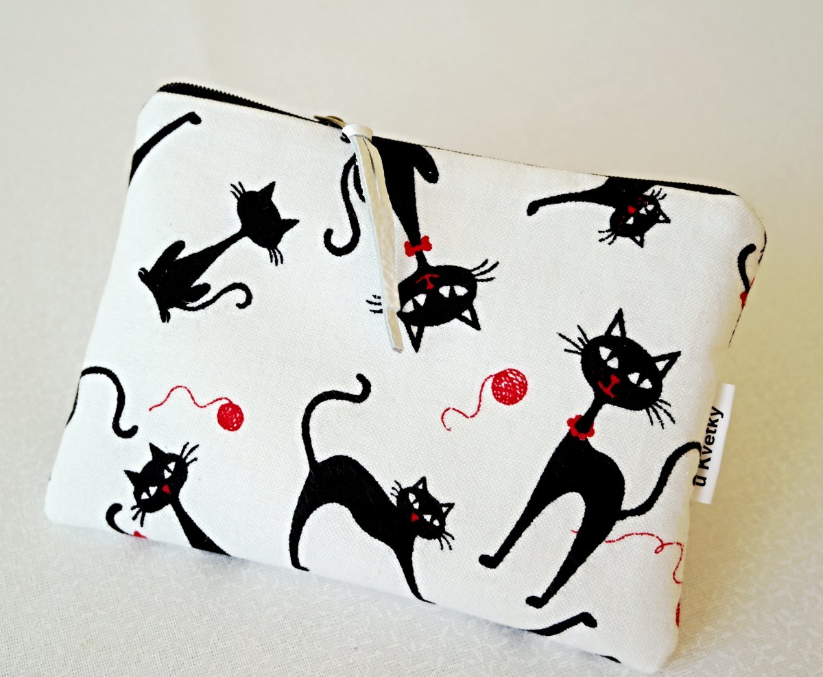 ČERNÉ KOČKY NA BÍLÉ - taštička