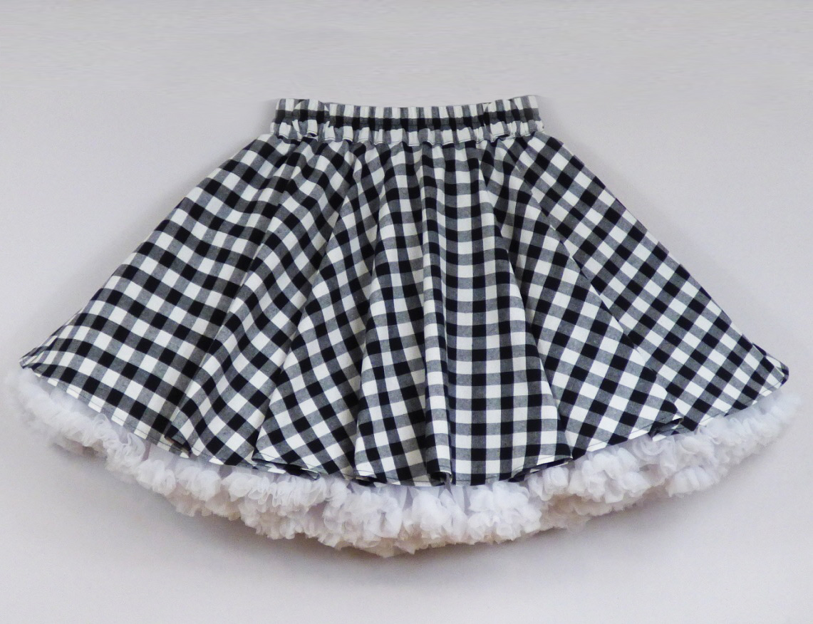 FuFu sukně s černou kostkou a bílou spodničkou