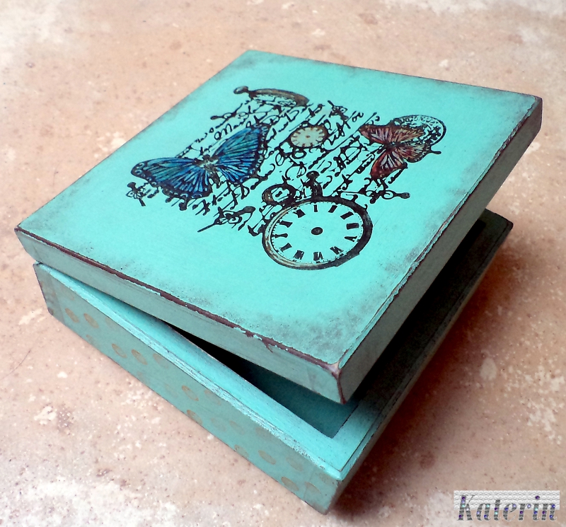 Mála krabička na holčičí poklady 