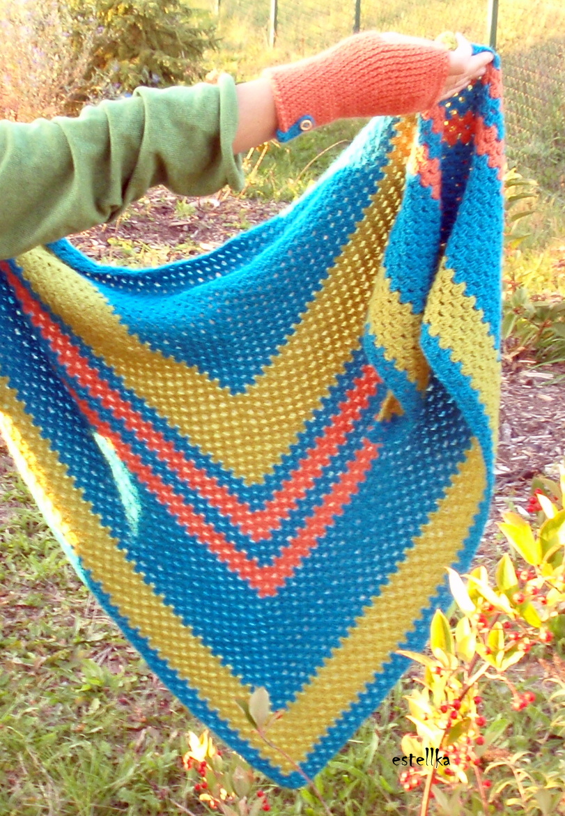 souprava trojcípého a šátku a bezprsťáků