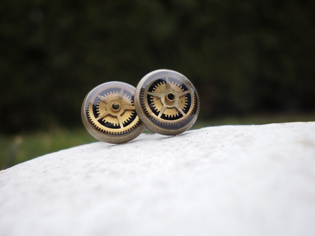 Černé steampunkové puzetky