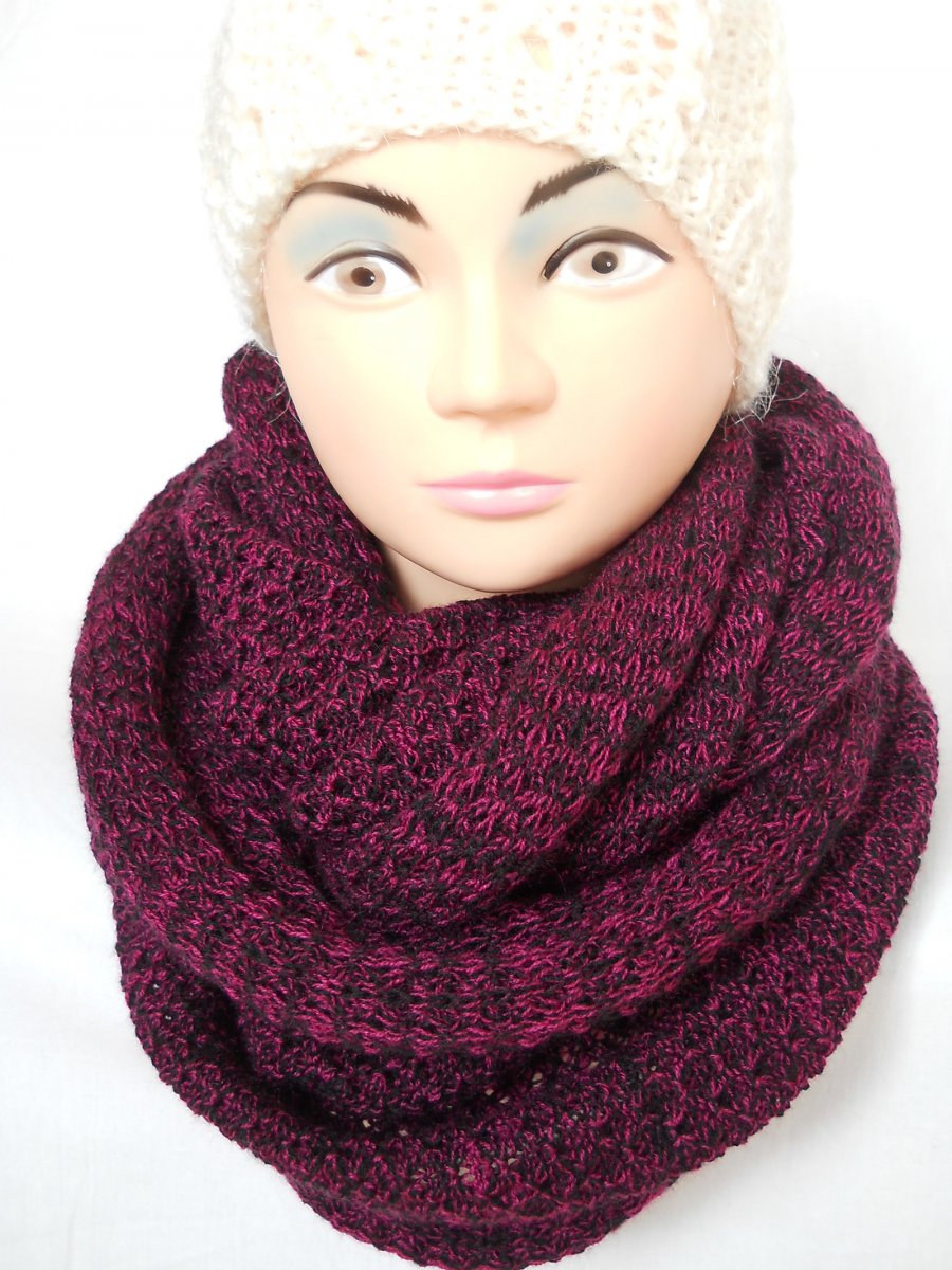 Nákrčník - černý s vínovou