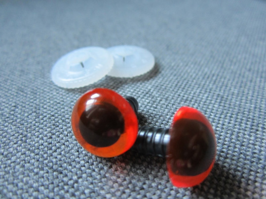 Bezpečnostní oči, jantarová barva, 12mm