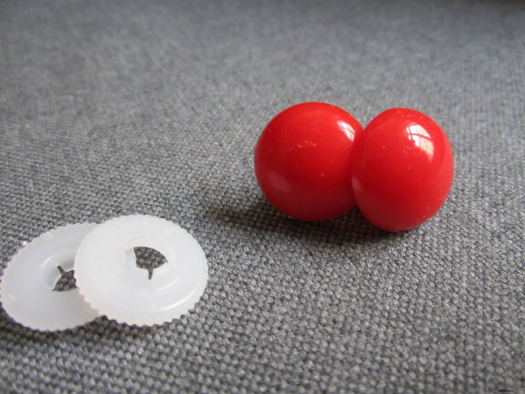 Bezpečnostní oči, červená barva, 18mm
