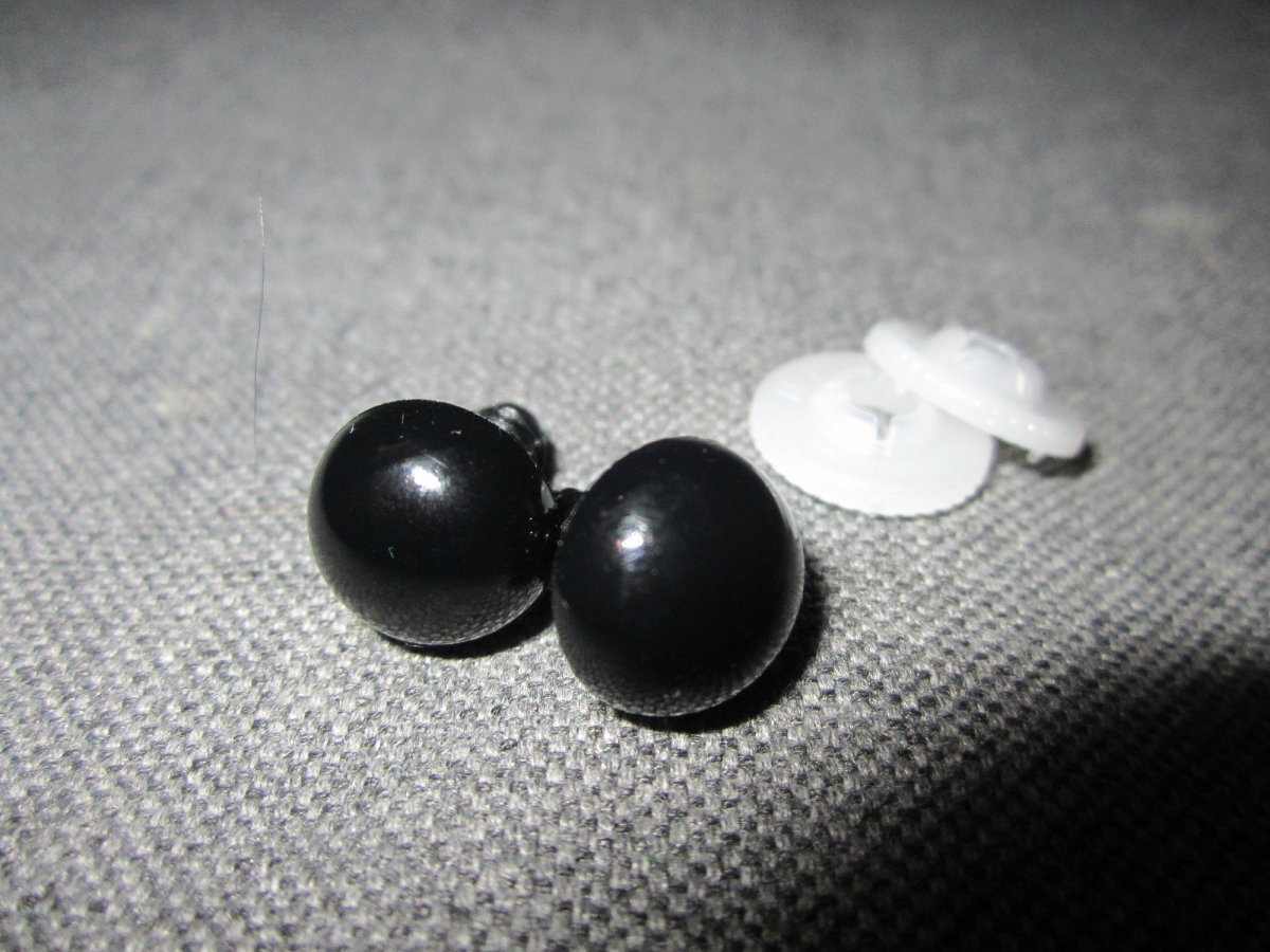 Bezpečnostní oči, černá barva, 12mm