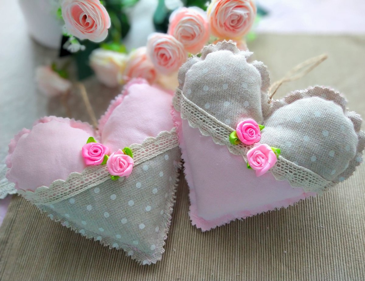 Romantické dekorační srdce růžové