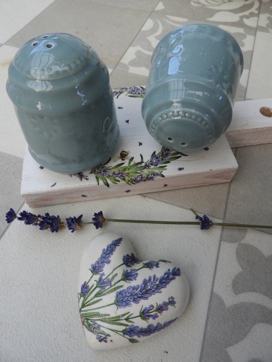 Sada na sůl a pepř levandule s prkénkem1