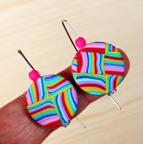 pestré náušnice ..chir. ocel