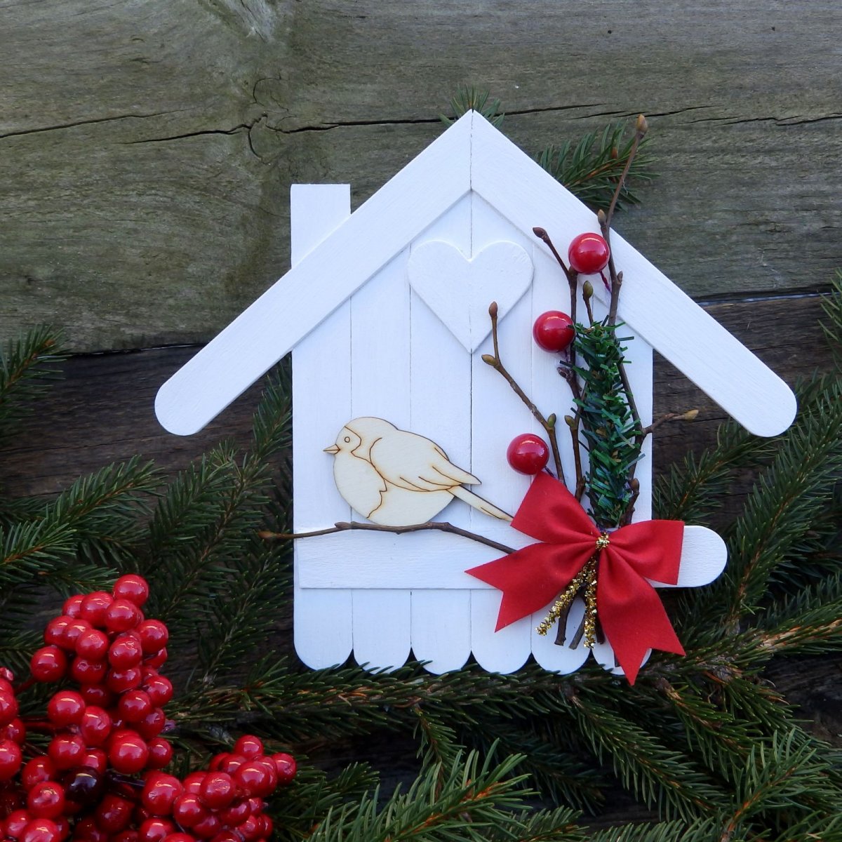 Chaloupka, domeček s ptáčkem