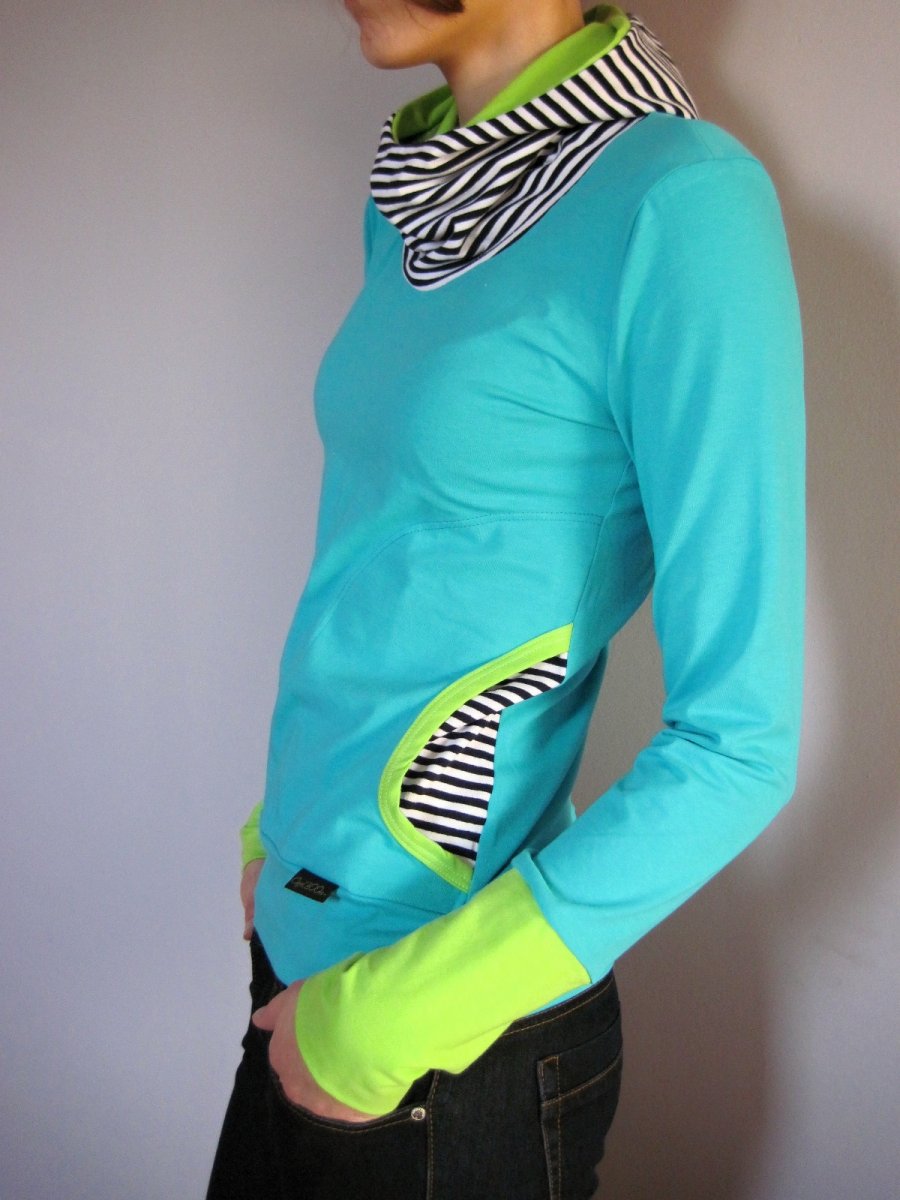 Mikinka s kapsami tyrkys,limeta,proužek
