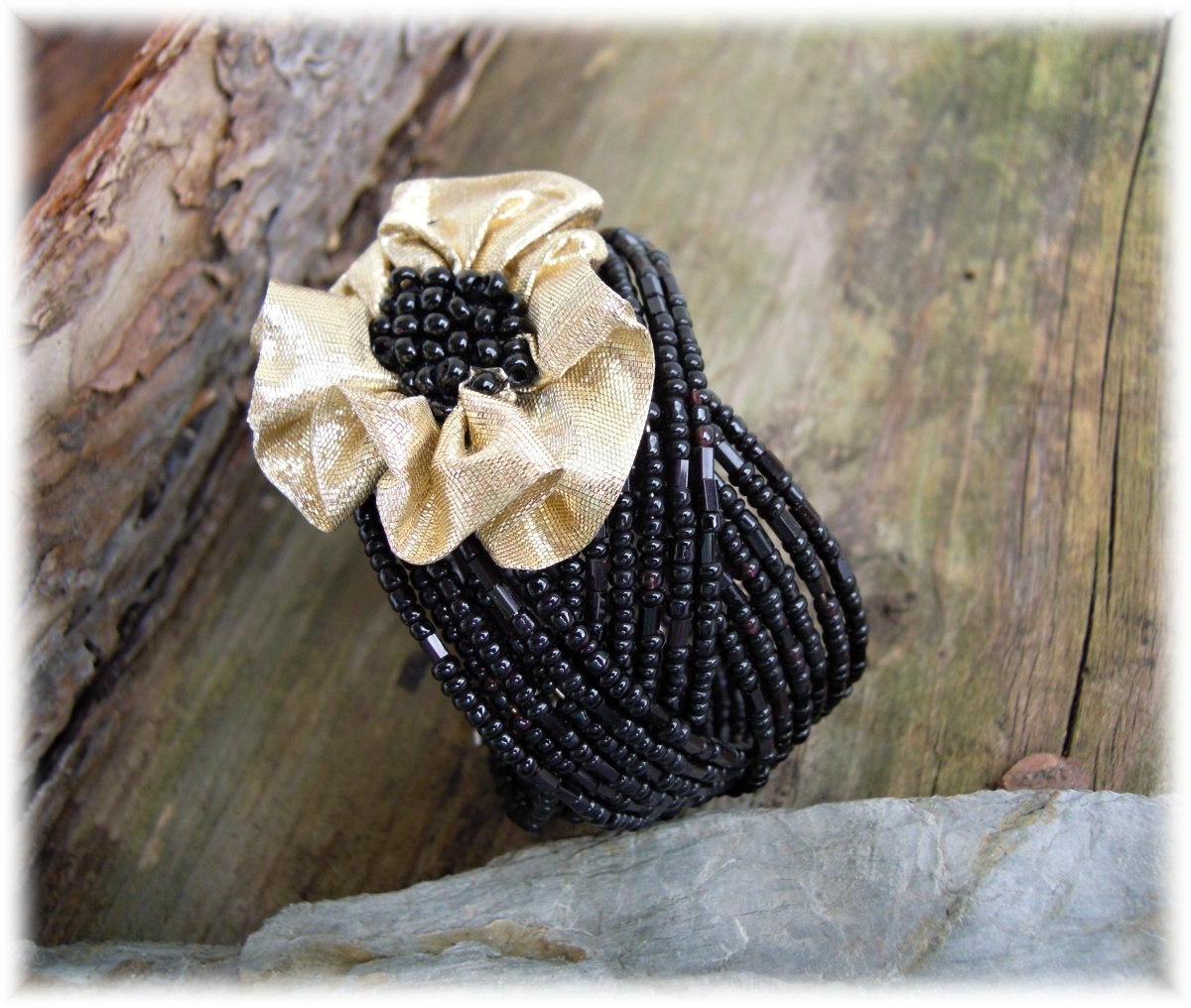 Náramek propletený