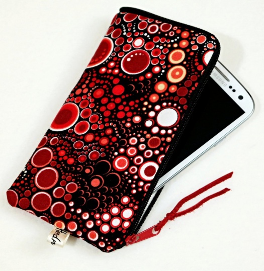 ZAKÁZKA PRO VELIKOST MOBILU šířka 8,35 cm, výška 16 cm a hloubka 1 cm.