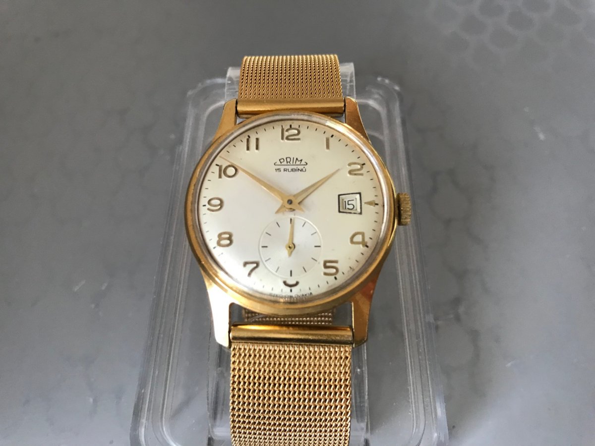 Zlacené Hodinky Prim s datumem, z roku 1965