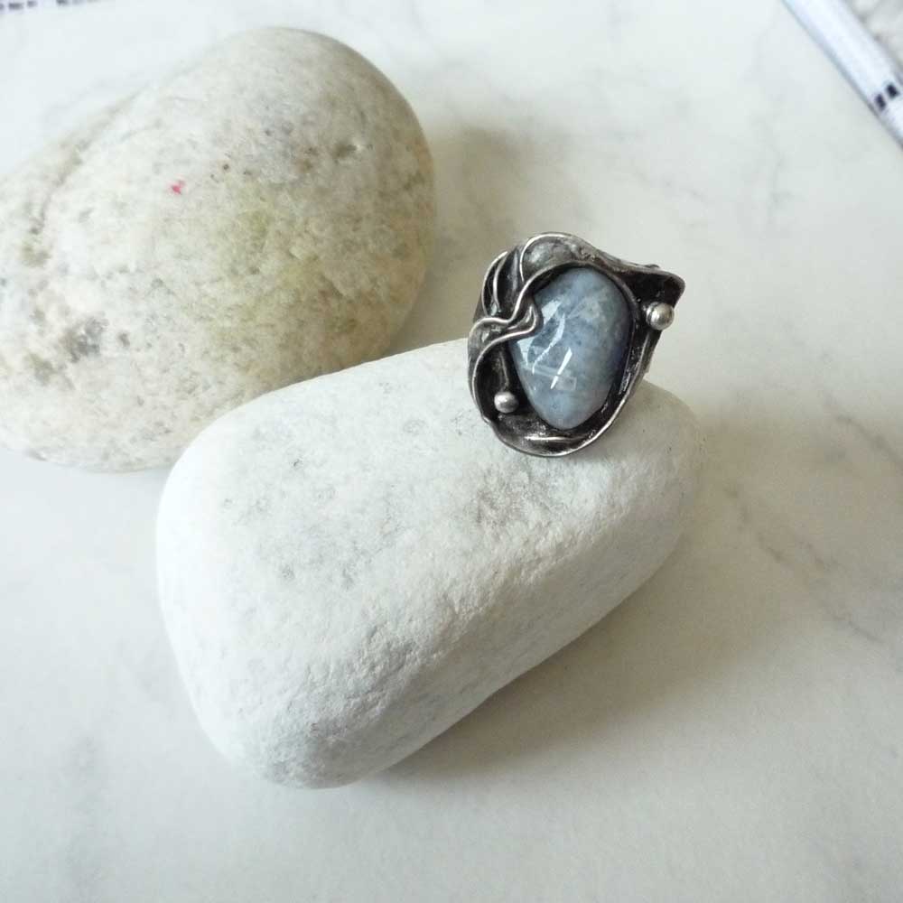 Z ledu...prsten...chalcedon