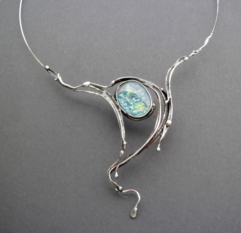 Voda má rozpuštěné vlasy